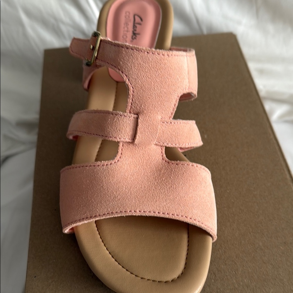 Clarks Pink and Tan Sandals with Buckle Closures New in Box - Picture 4 of 14
